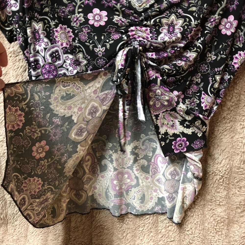 🔴 Open-front Blouse 🌺 - Picture 2 of 4
